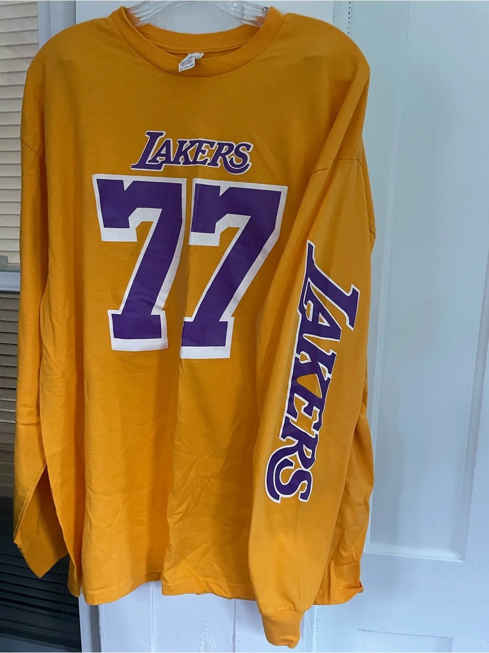 Men's Crewneck Sweatshirt in Gold with Purple '77' Lakers Graphic